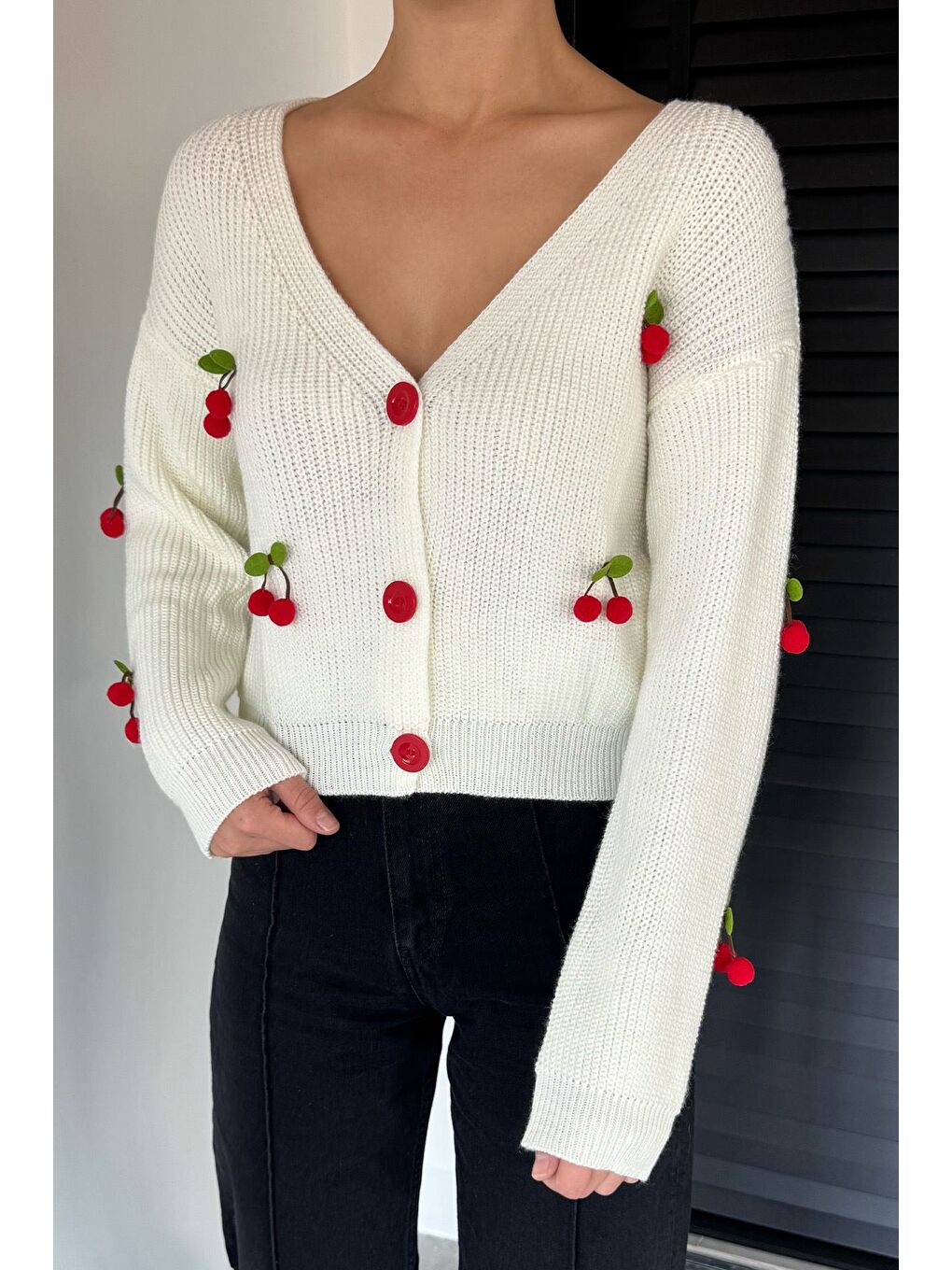 Ekru Kiraz Aksesuarlı Kadın Triko Hırka ( S,m,l Uyumludur)