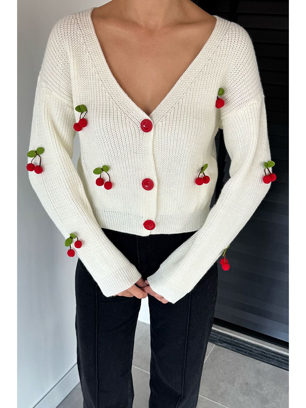 Ekru Kiraz Aksesuarlı Kadın Triko Hırka ( S,m,l Uyumludur)-2