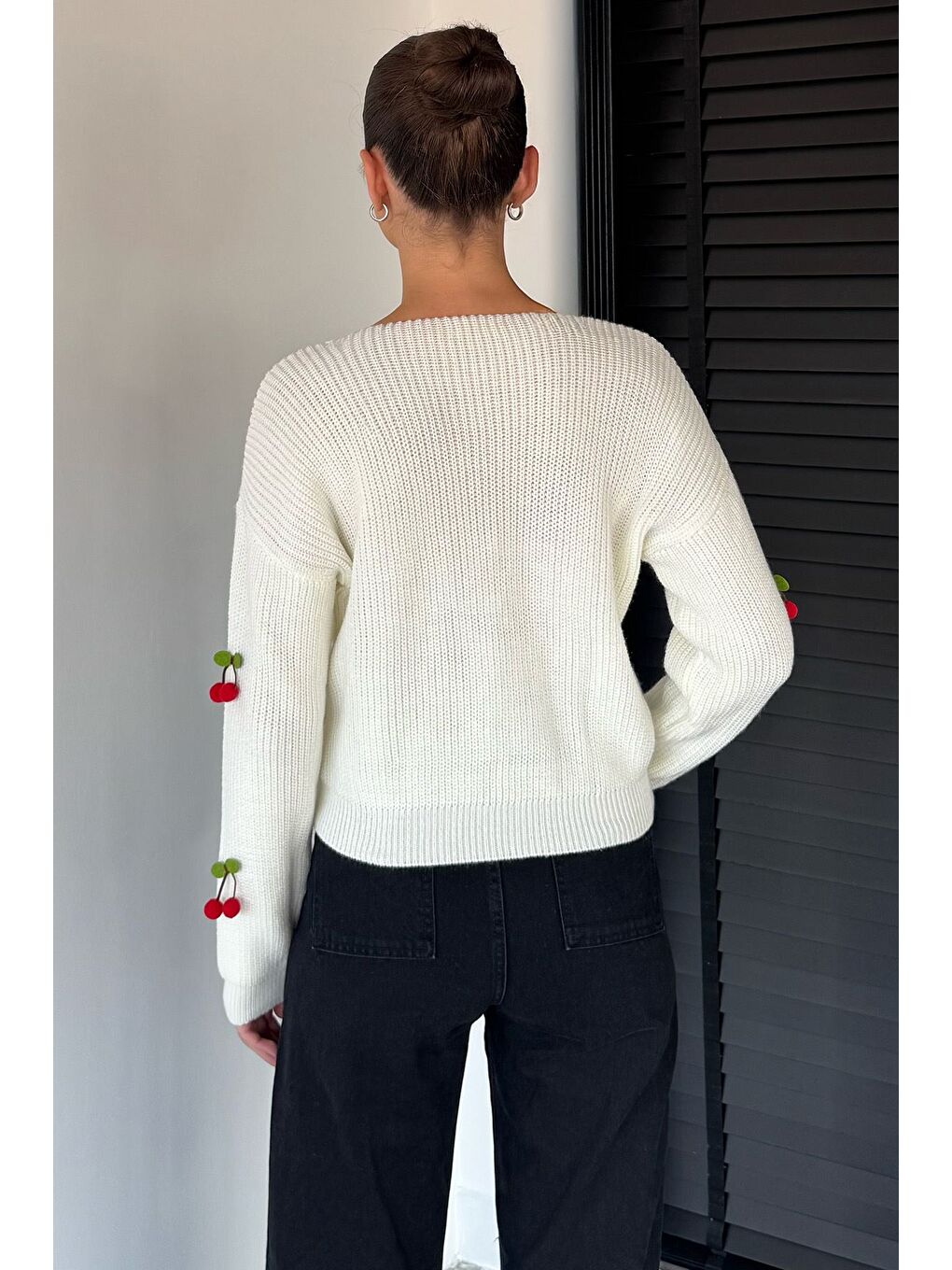 Ekru Kiraz Aksesuarlı Kadın Triko Hırka ( S,m,l Uyumludur)-3