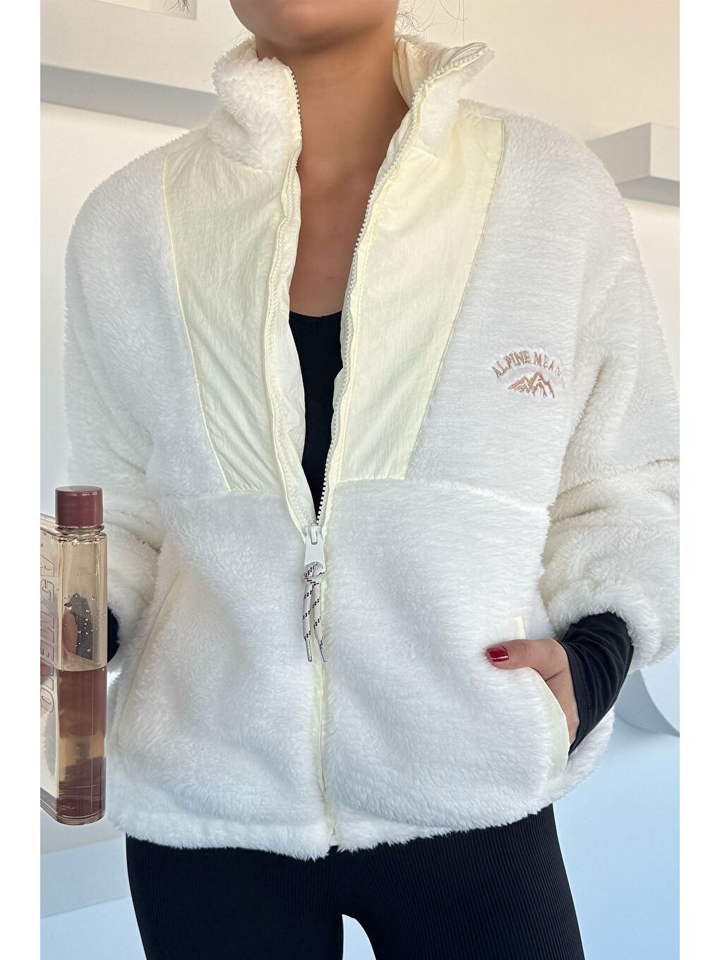 Ekru Kadın Renk Garnili Astarlı Pelüş Mont-2