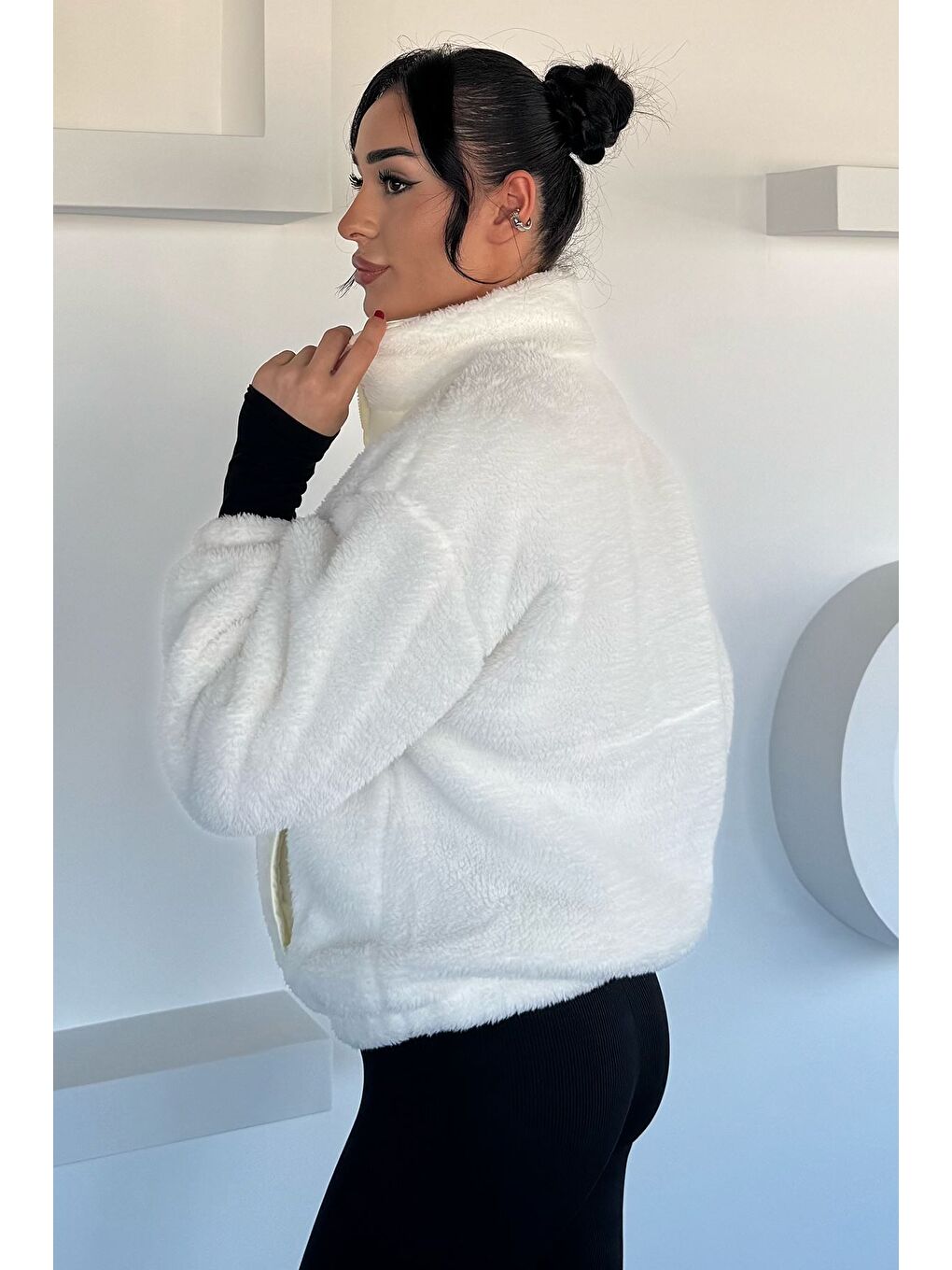 Ekru Kadın Renk Garnili Astarlı Pelüş Mont-3