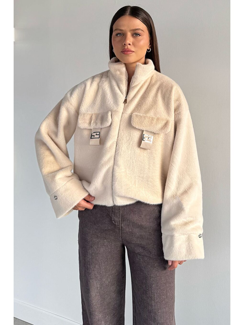 Ekru Kadın Astarlı Fermuarlı Pelüş Ceket-1