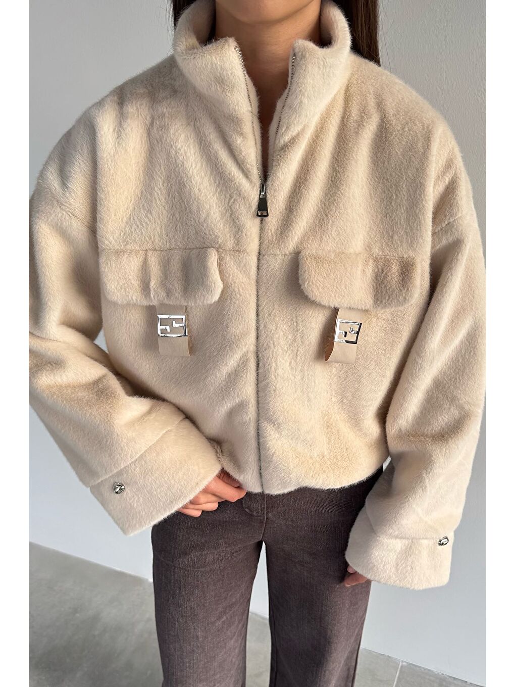 Ekru Kadın Astarlı Fermuarlı Pelüş Ceket-2