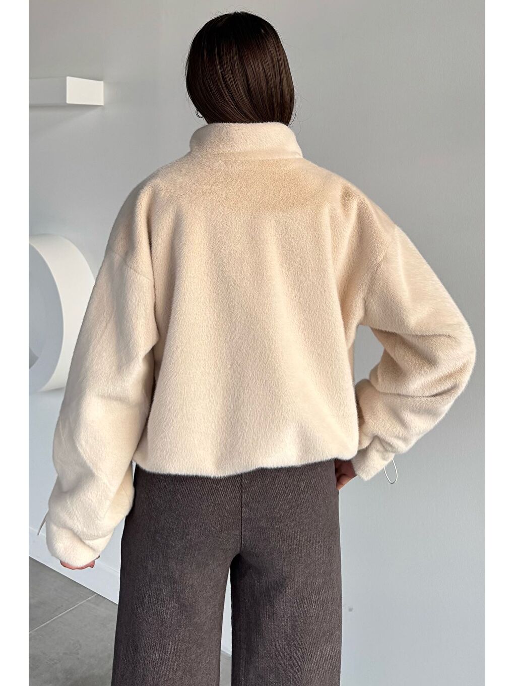 Ekru Kadın Astarlı Fermuarlı Pelüş Ceket-3