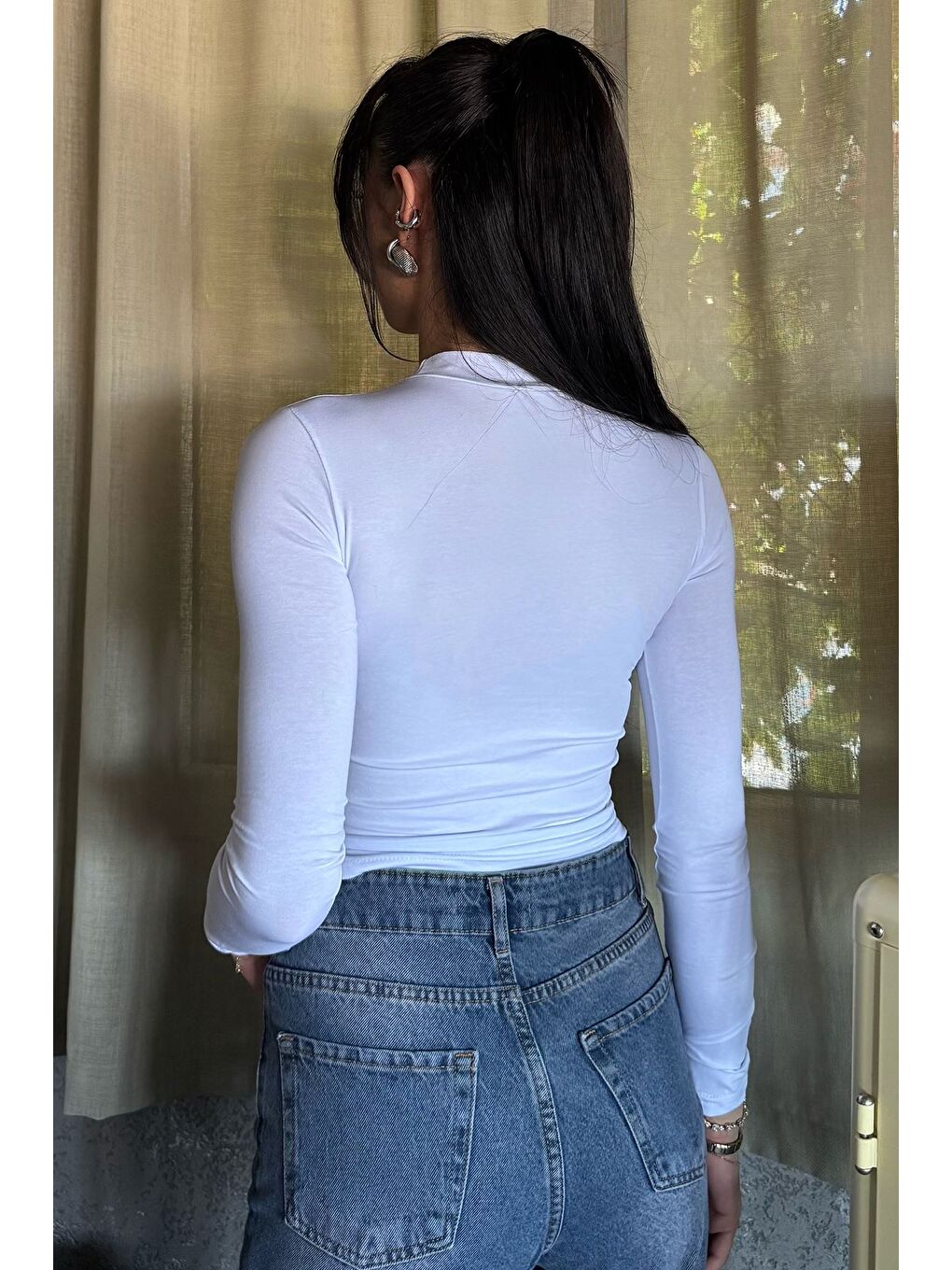 Beyaz Kadın Yarım Balıkçı Yaka Parmak Geçmeli Elastanlı Body Bluz-2