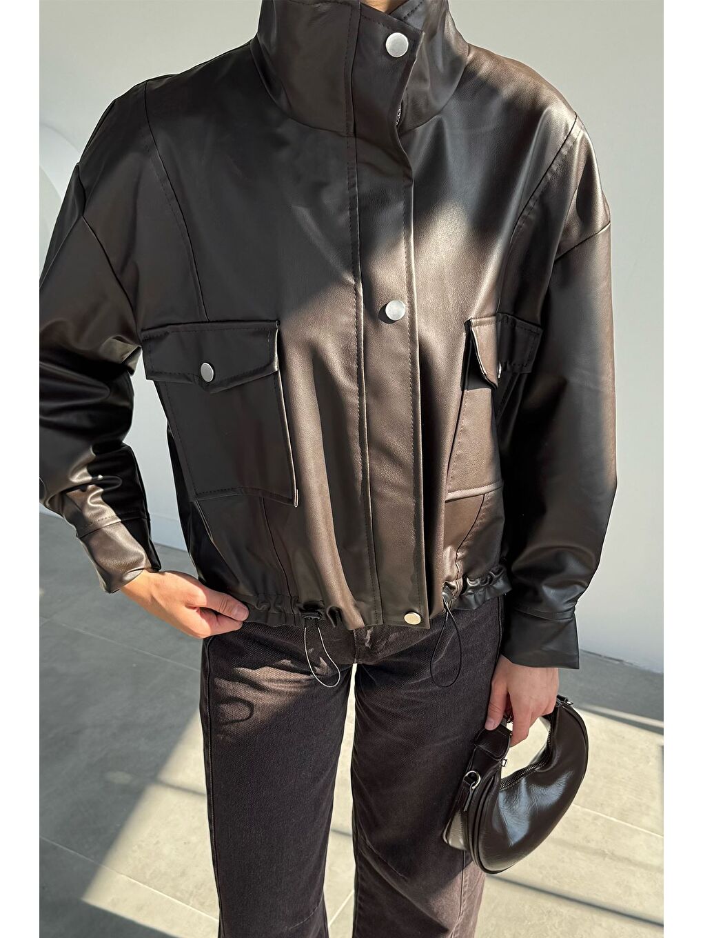 Kahverengi Kadın Çift Cepli Bel Lastikli Ön Fermuarlı Ve Çıtçıtlı Suni Deri Ceket-1