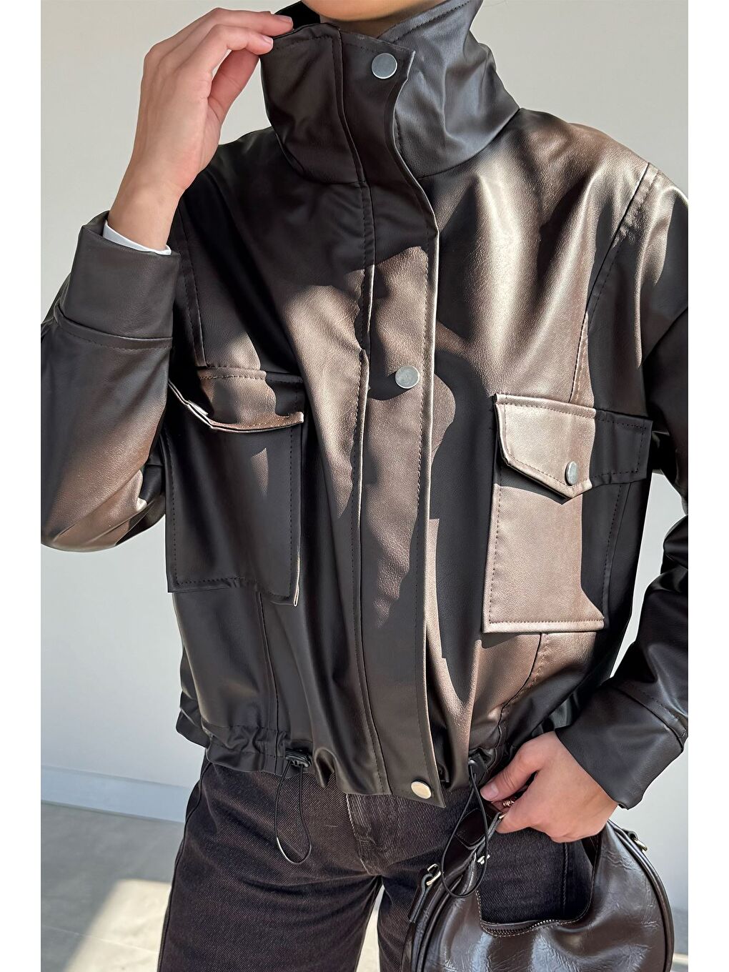 Kahverengi Kadın Çift Cepli Bel Lastikli Ön Fermuarlı Ve Çıtçıtlı Suni Deri Ceket-2