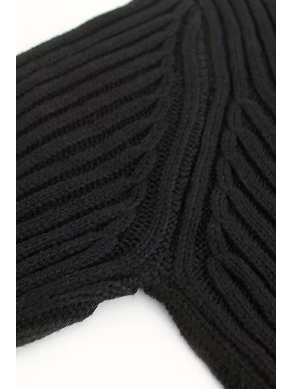 Siyah Omuz Açık Kabartmalı Kadın Triko Kazak-4