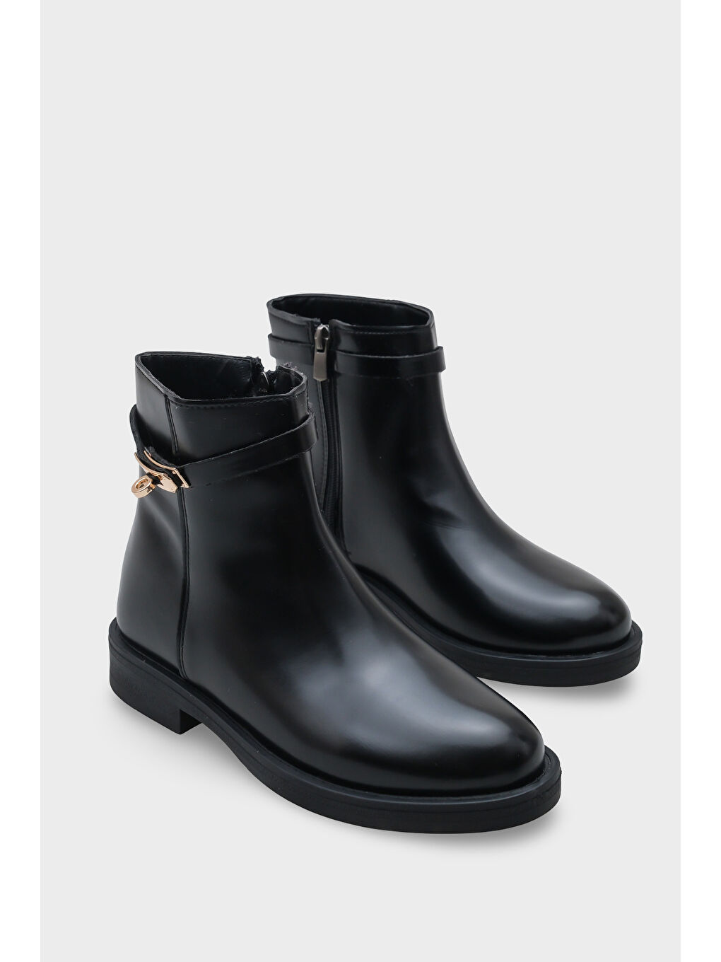 Siyah Nadiai Kadın Bot-1