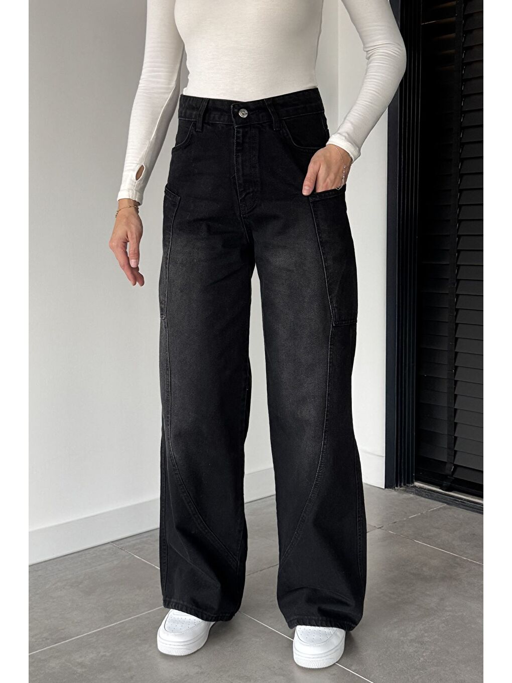 Siyah Kadın Yüksek Bel Kargo Cepli Bol Kesim Jean Jean Pantolon-1