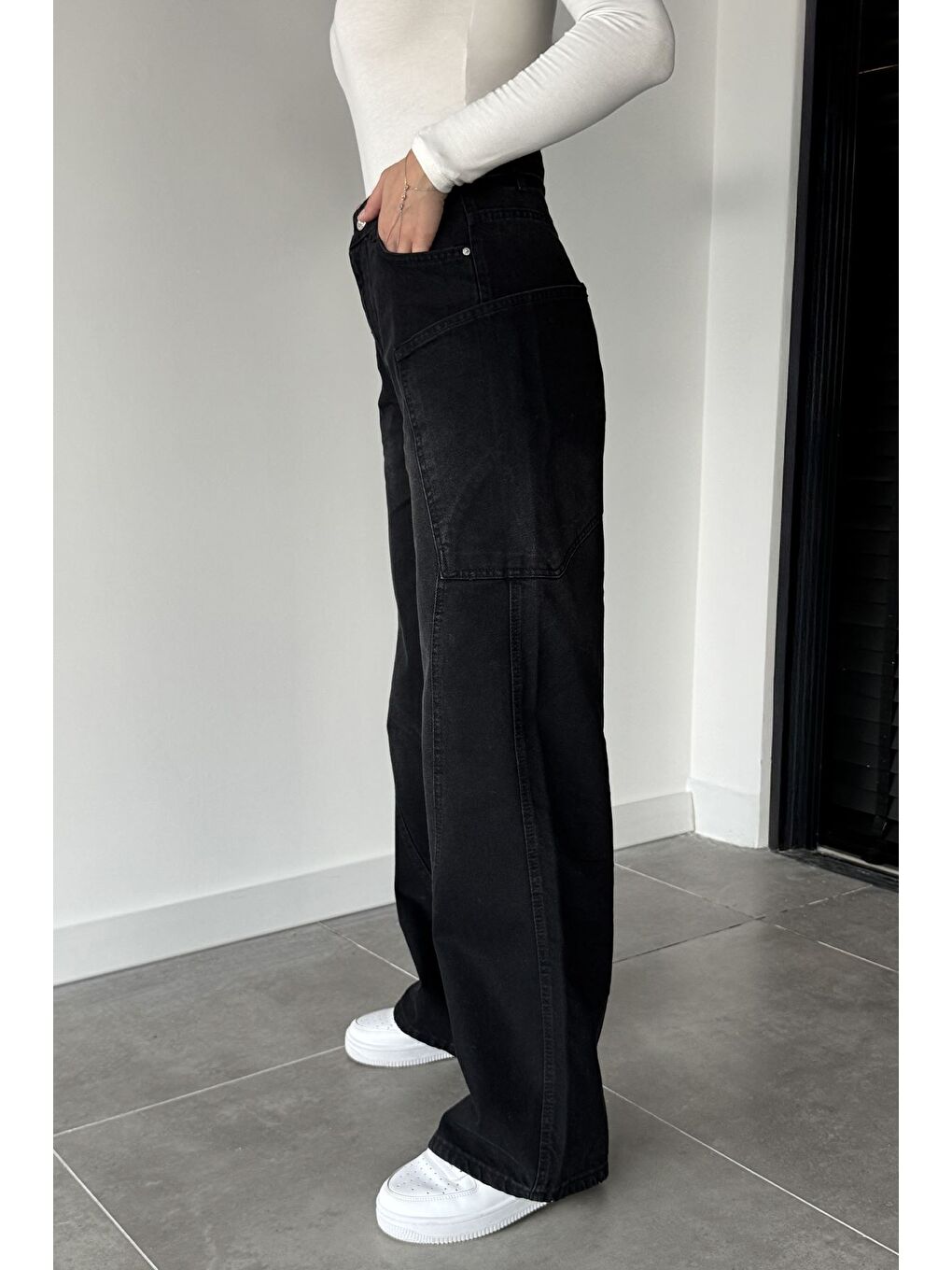 Siyah Kadın Yüksek Bel Kargo Cepli Bol Kesim Jean Jean Pantolon-2