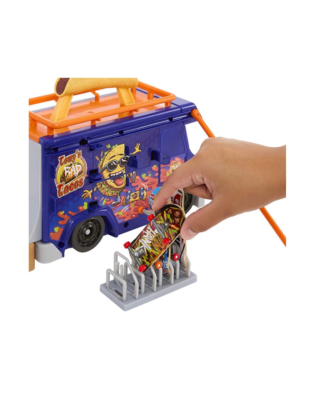 Hot Wheels Beyaz-Renklibaskı Skate Taco Arabası Oyun Seti HMK00 - 2