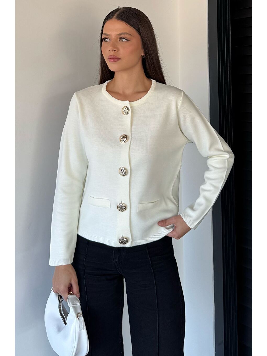 Ekru Kadın Düğme Detaylı Triko Ceket-1
