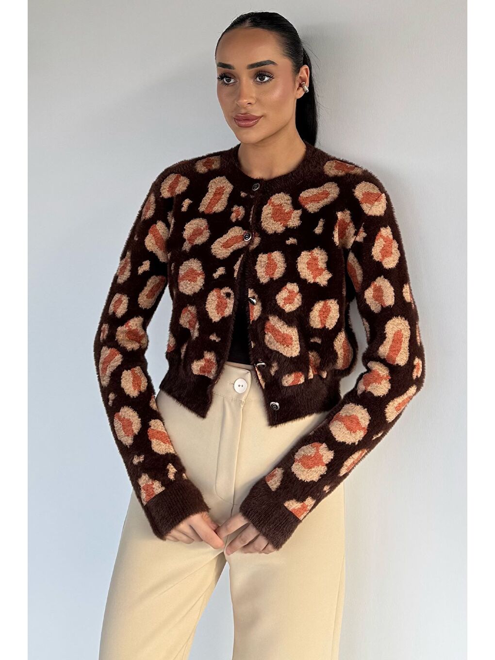 Kahverengi Leopar Desenli Triko Hırka-2