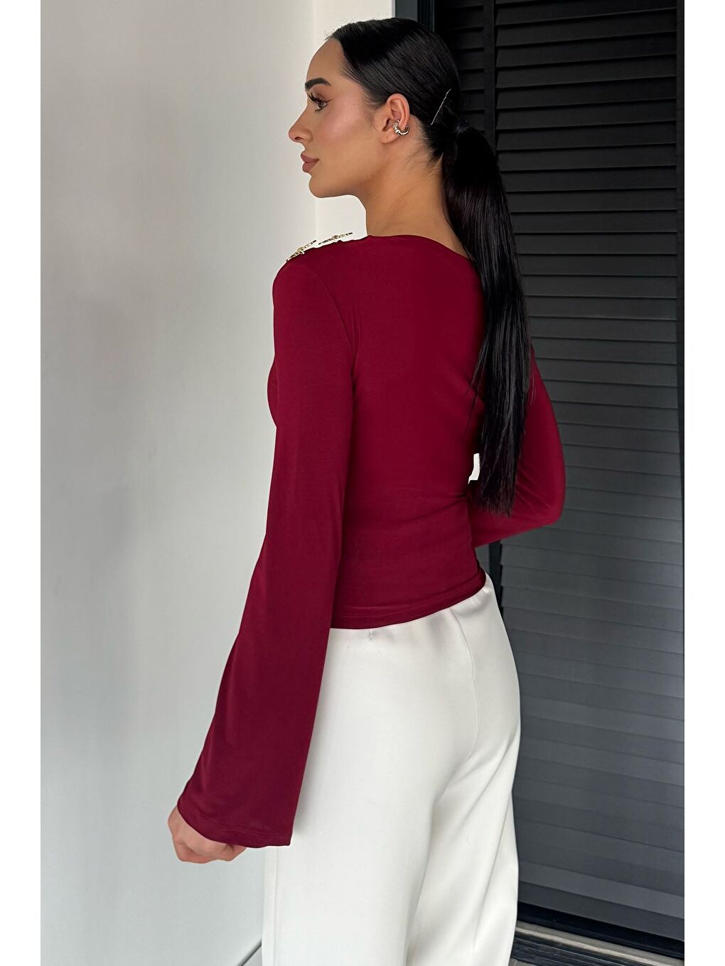 Bordo Kadın Bel Büzgülü Güneş Aksesuarlı Bluz-3