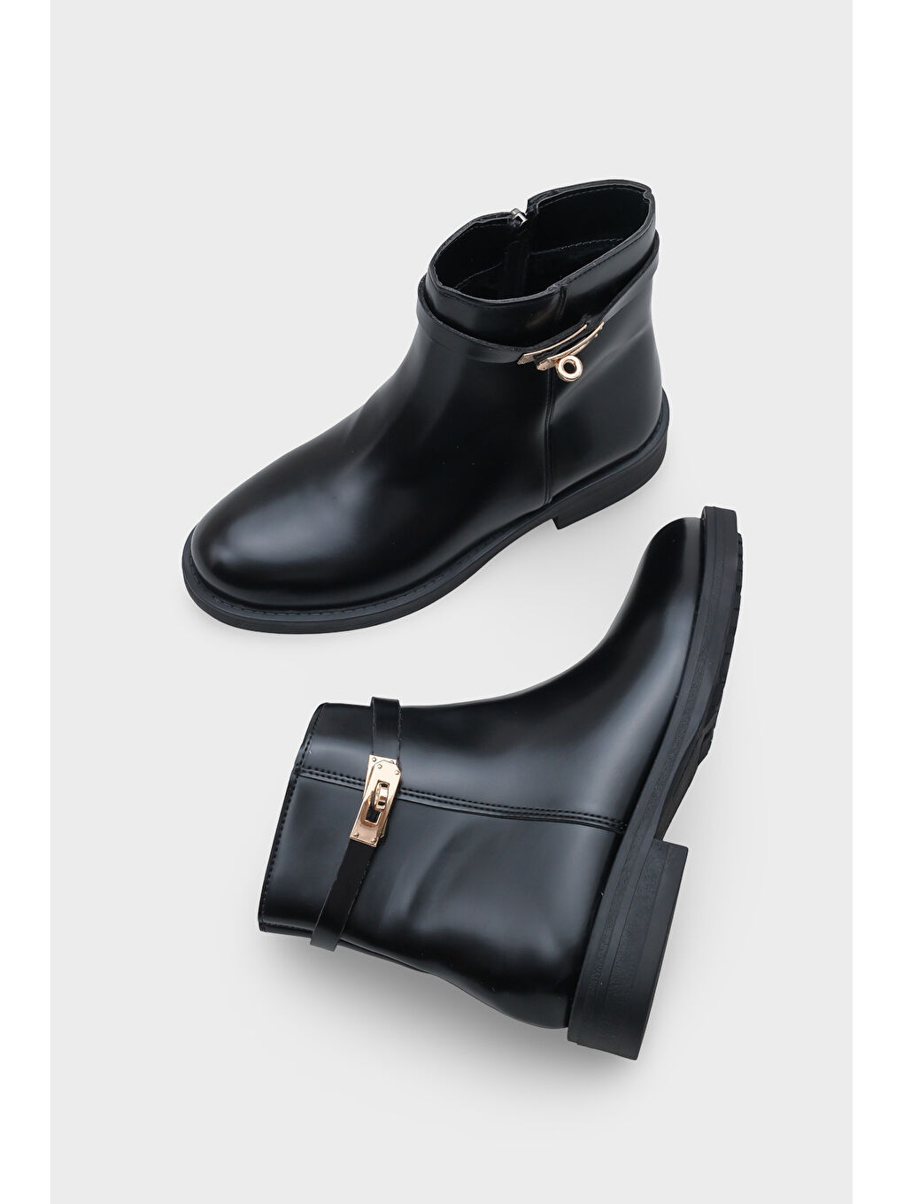 Siyah Nadiai Kadın Bot-3