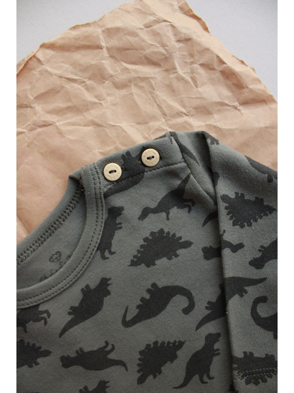 Haki Dinozor Baskılı Düğme Detaylı Bebek Üst-1