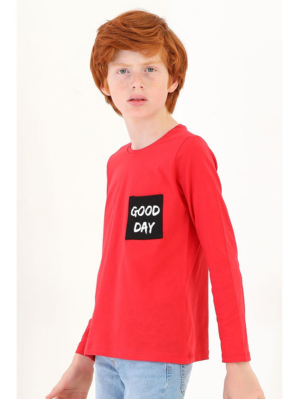 Bisiklet Yaka Uzun Kol Ön Ceplı Good Day Baskılı Uzun Kol Kırmızı Renk Erkek Çocuk Tshirt
