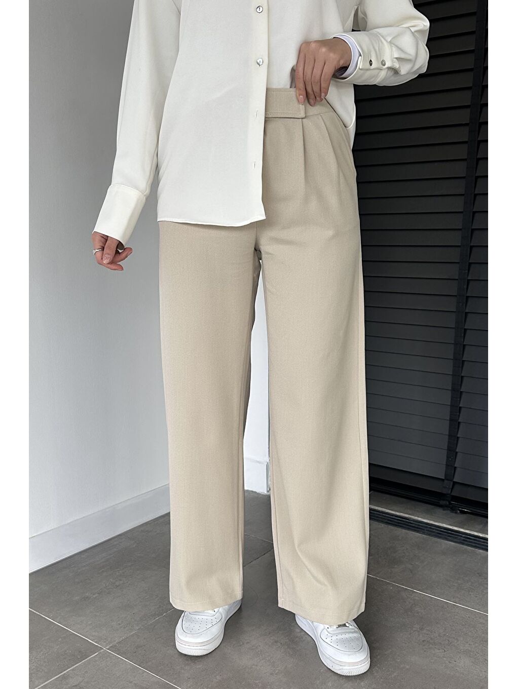 Bej Kadın Bel Lastikli Cırtlı Tesettür Palazzo Pantolon-3