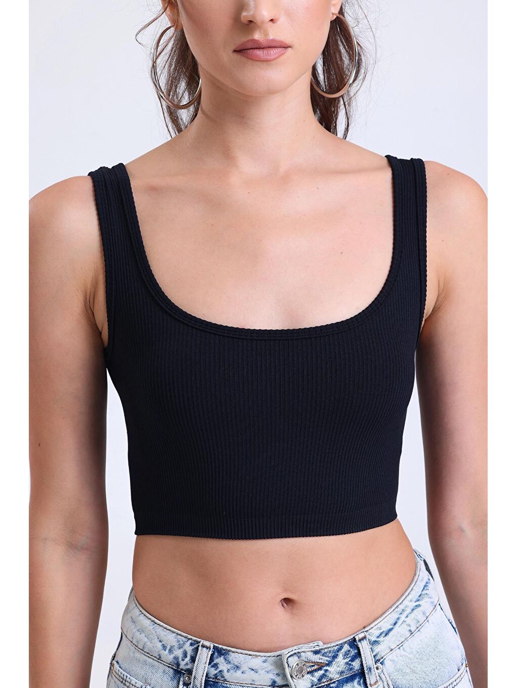 Siyah İnce Askılı Spor Kesim Toparlayıcı Crop Atlet 49BRASAME-2