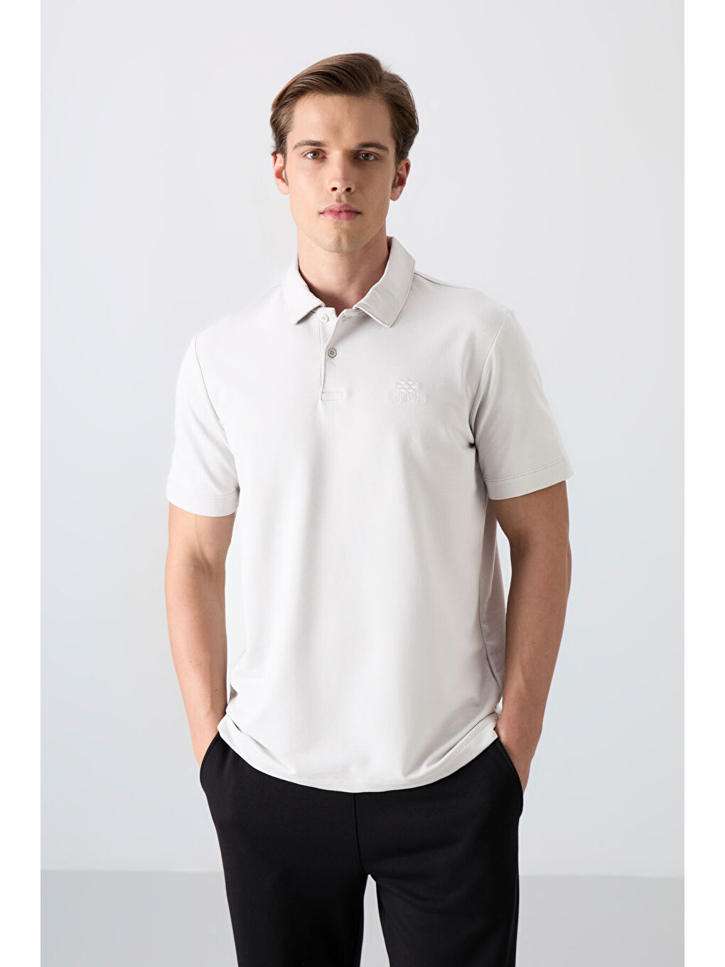 TOMMYLIFE Ekru Basic Logolu Standart Kalıp Triko Polo Yaka Erkek Tişört - 87748