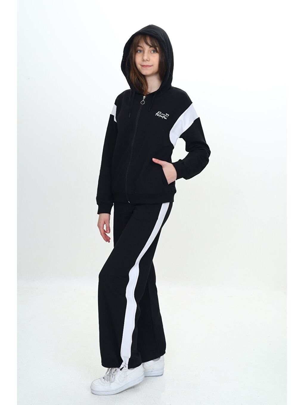 Siyah Kız Çocuk Fermuarlı Garni Detaylı Eşofman Takım-6