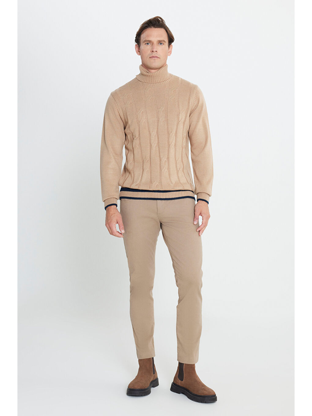 Erkek Koyu Bej Standart Fit Normal Kesim Tam Balıkçı Yaka Jakarlı Triko-1