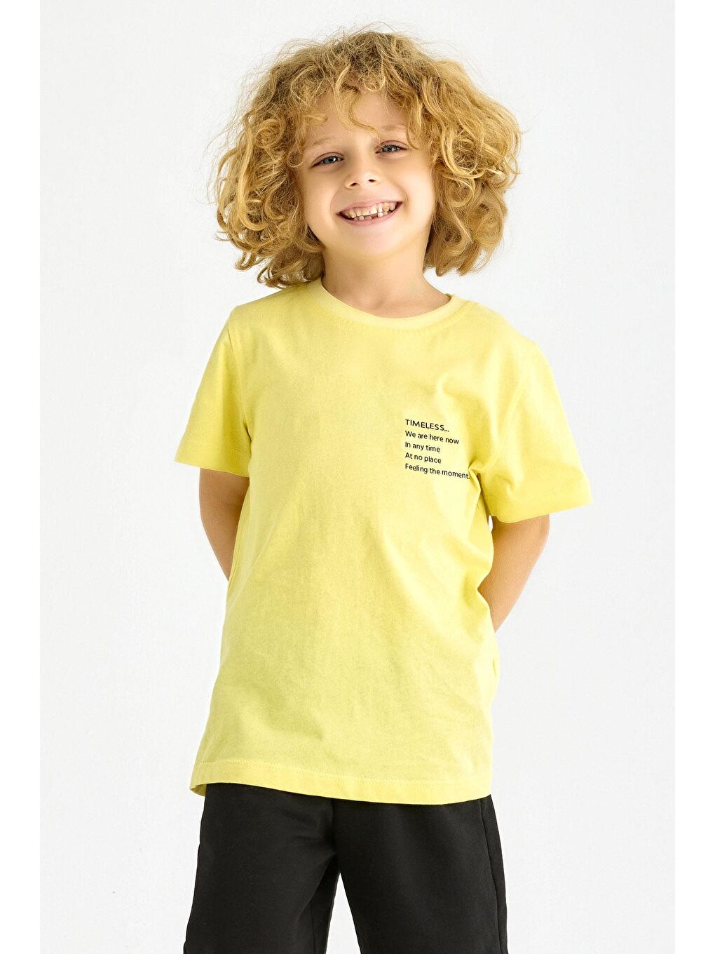 Bisiklet Yaka Kısa Kol Timeless Baskılı Açık Sarı Renk Erkek Çocuk Tshirt