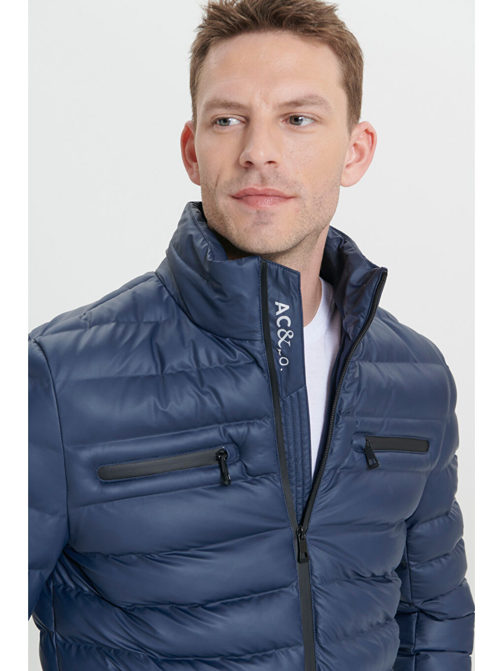 Erkek Lacivert Standart Fit Normal Kesim Dik Yaka Su ve Soğuk Geçirmeyen Kalın Şişme Mont-5