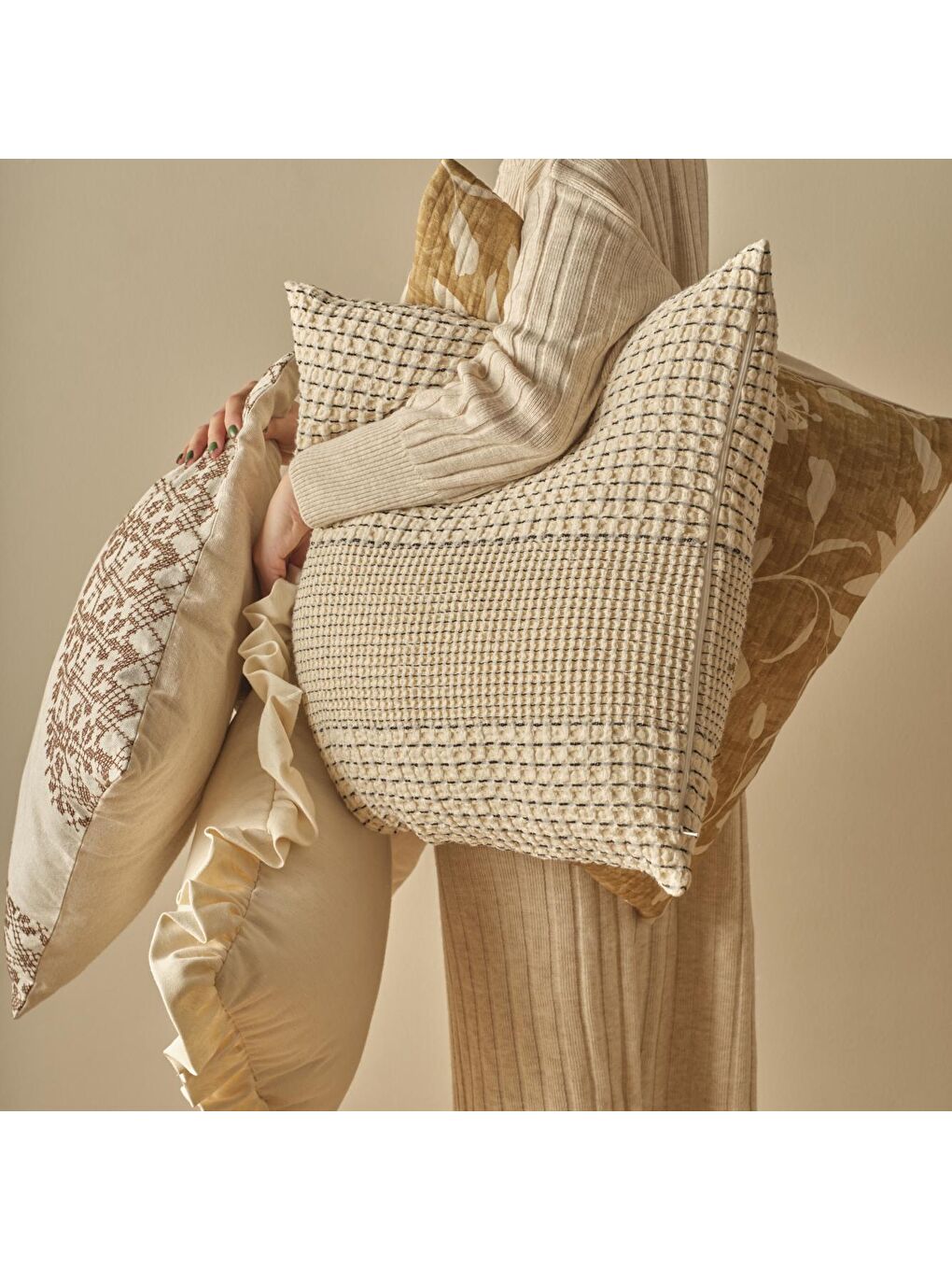 Gri Artemis Kırlent Kılıfı Beyaz-3