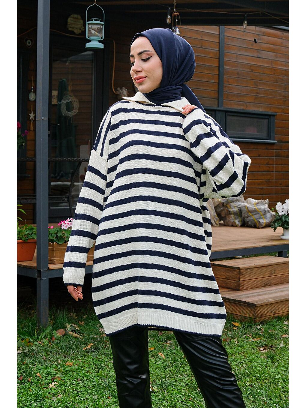 Çizgili Boğazlı Triko Kazak Lacivert-2