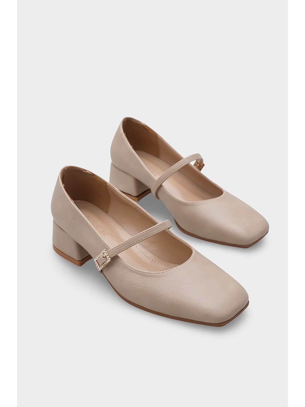 Bej Küt Burunlu Kısa Topuklu Bantlı Mary Jane Kadın Ayakkabı-1