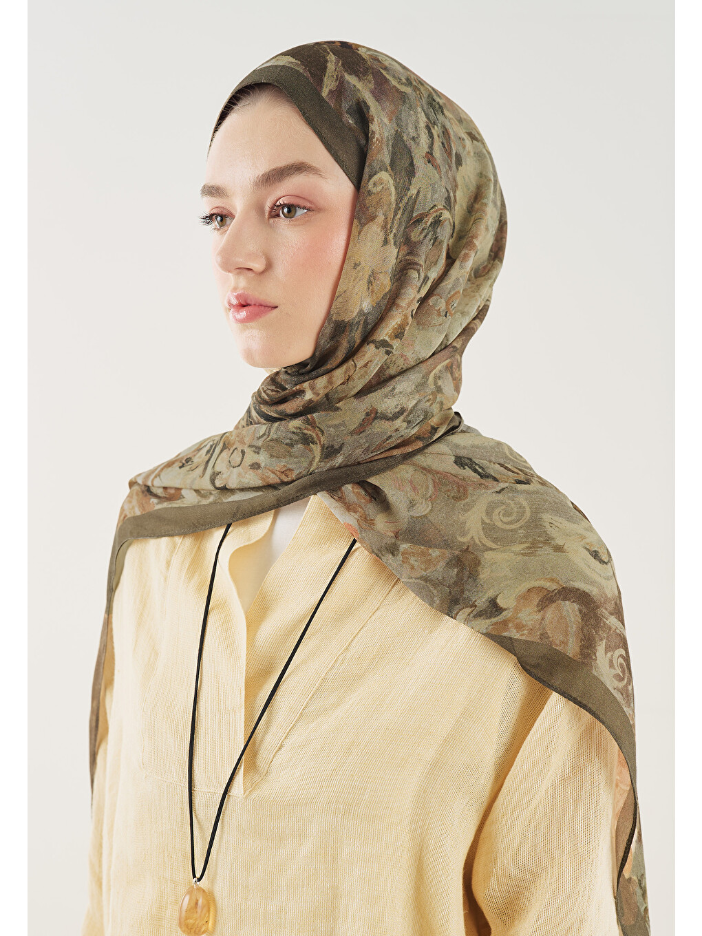 Kahverengi Floral Legacy Desen Soft Viskon Şal Kahve-3