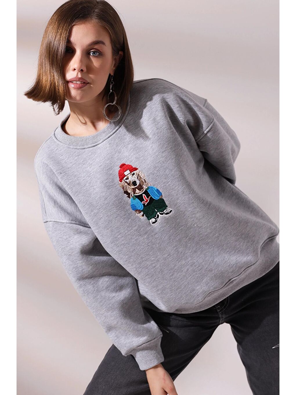 Gri Köpek Baskılı Sweatshirt-2