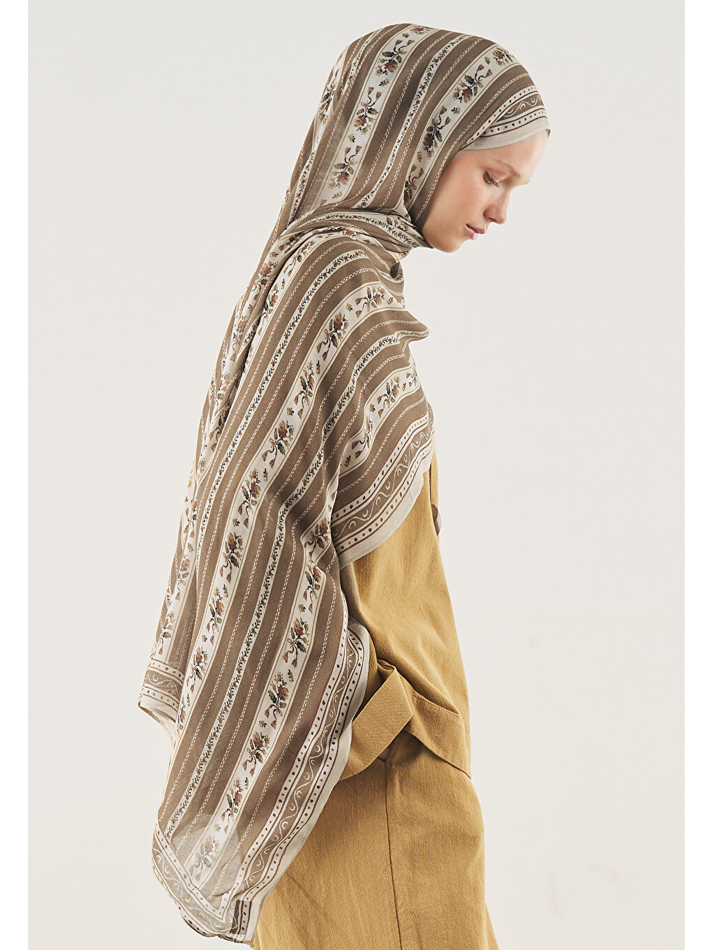 Kahverengi Floral Lines Desen Soft Viskon Şal Vizon-2