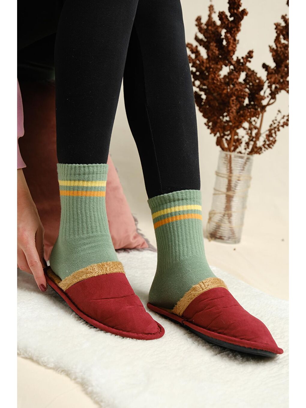 Bordo Mija Pofuduk Ev Terliği Ses Yapmaz Taban Yıkanabilir Kışlık Ev Terliği Misafir Terliği