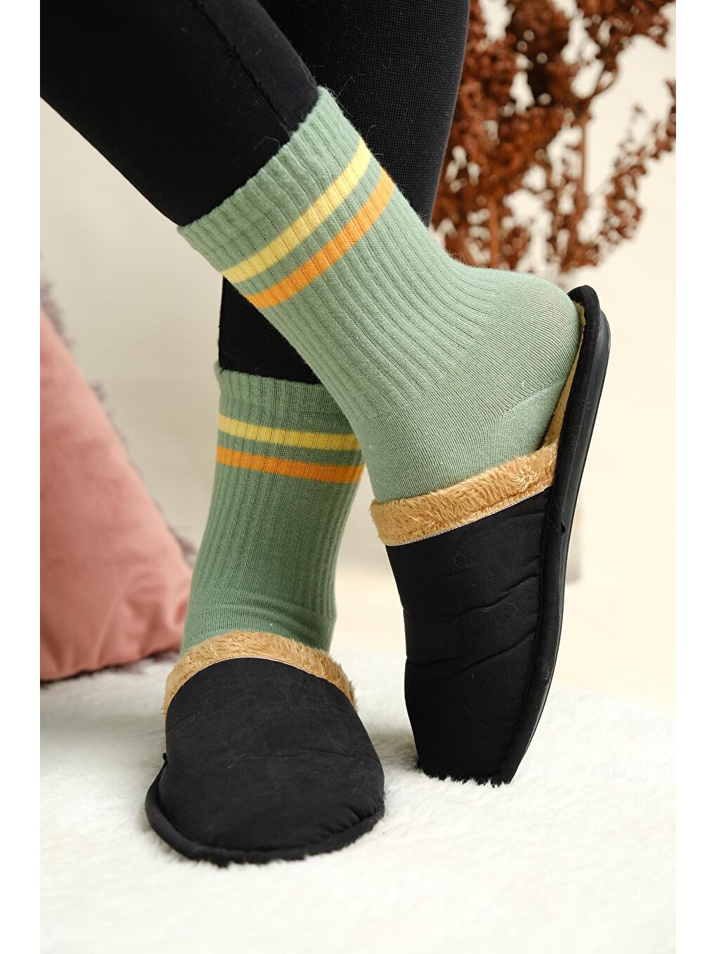 Siyah Mija Pofuduk Ev Terliği Ses Yapmaz Taban Yıkanabilir Kışlık Ev Terliği Misafir Terliği