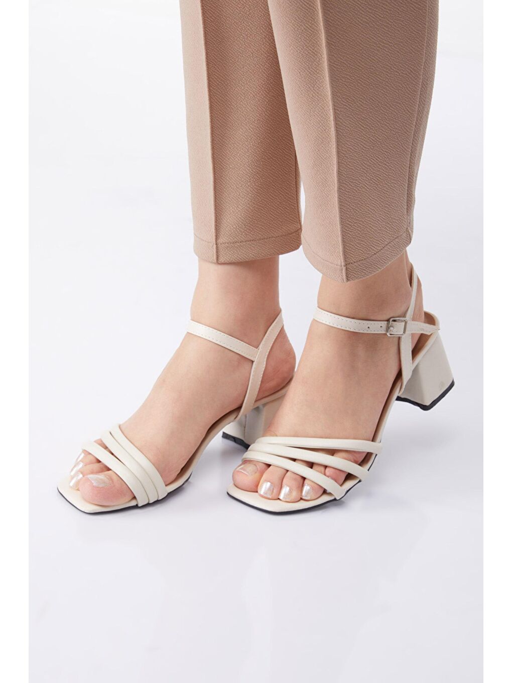 Kadın Bej Topuklu Sandalet - 24797-1