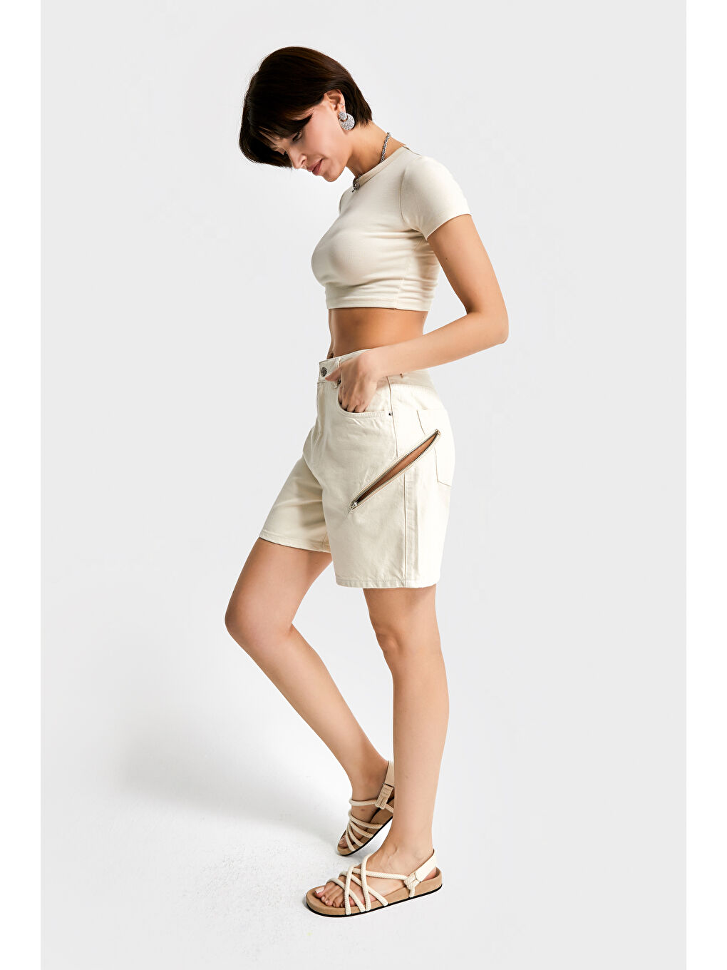 Bej Kadın Raw Renk 7s5-69 Midi Boy Fermuar Detaylı %100 Pamuk Mom Fit Tasarım Denim Şort-3