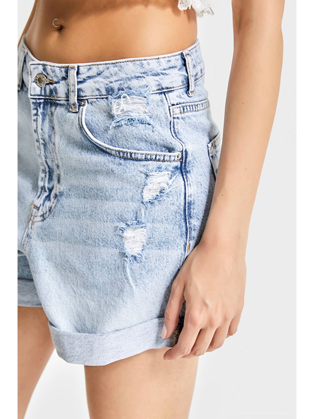 Mavi Kadın Snow Jean Rengi 12s5-3 Midi Boy Yırtık Detaylı Duble Paça %100 Pamuk Denim Şort-2