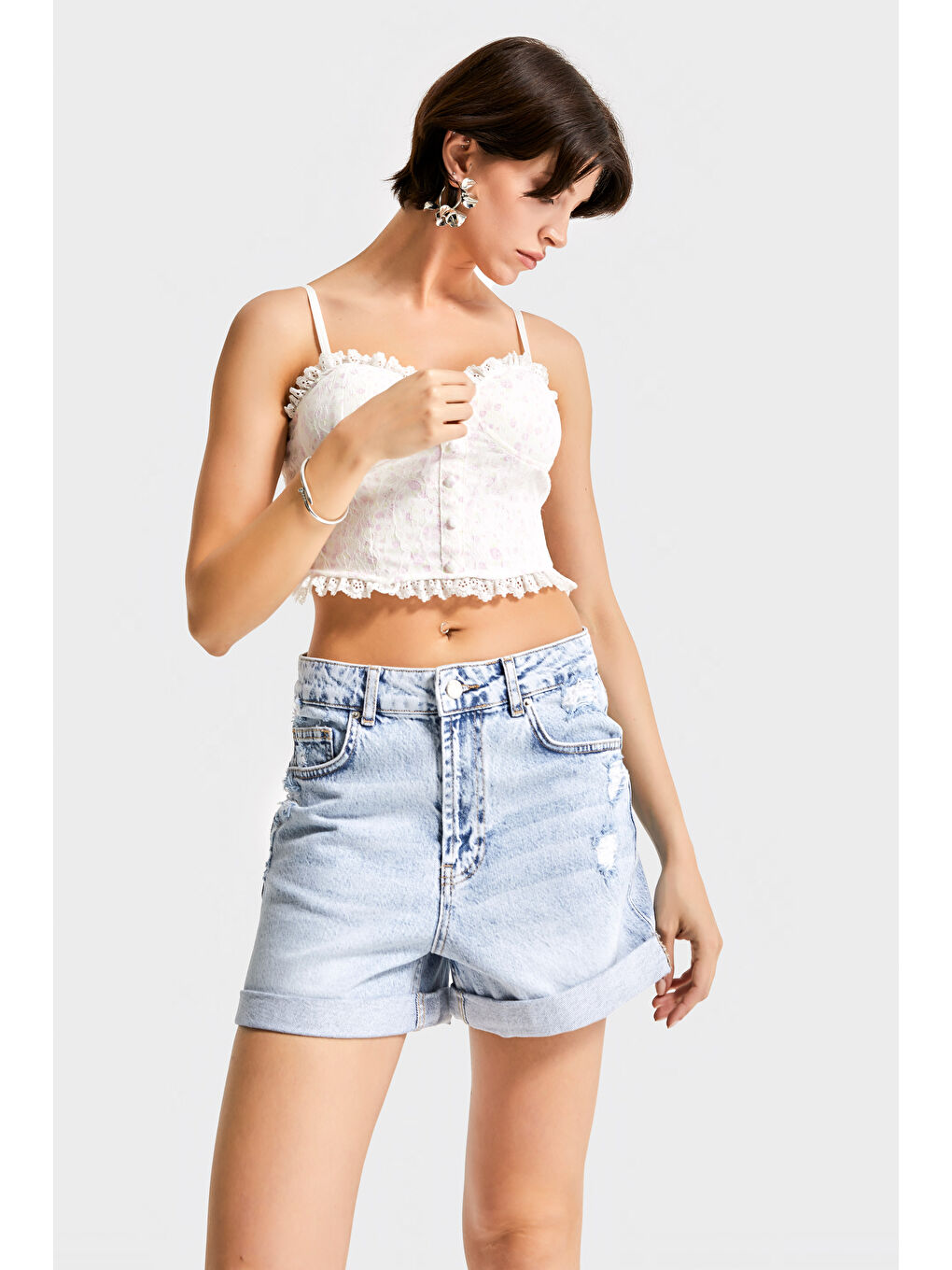 Mavi Kadın Snow Jean Rengi 12s5-3 Midi Boy Yırtık Detaylı Duble Paça %100 Pamuk Denim Şort-4