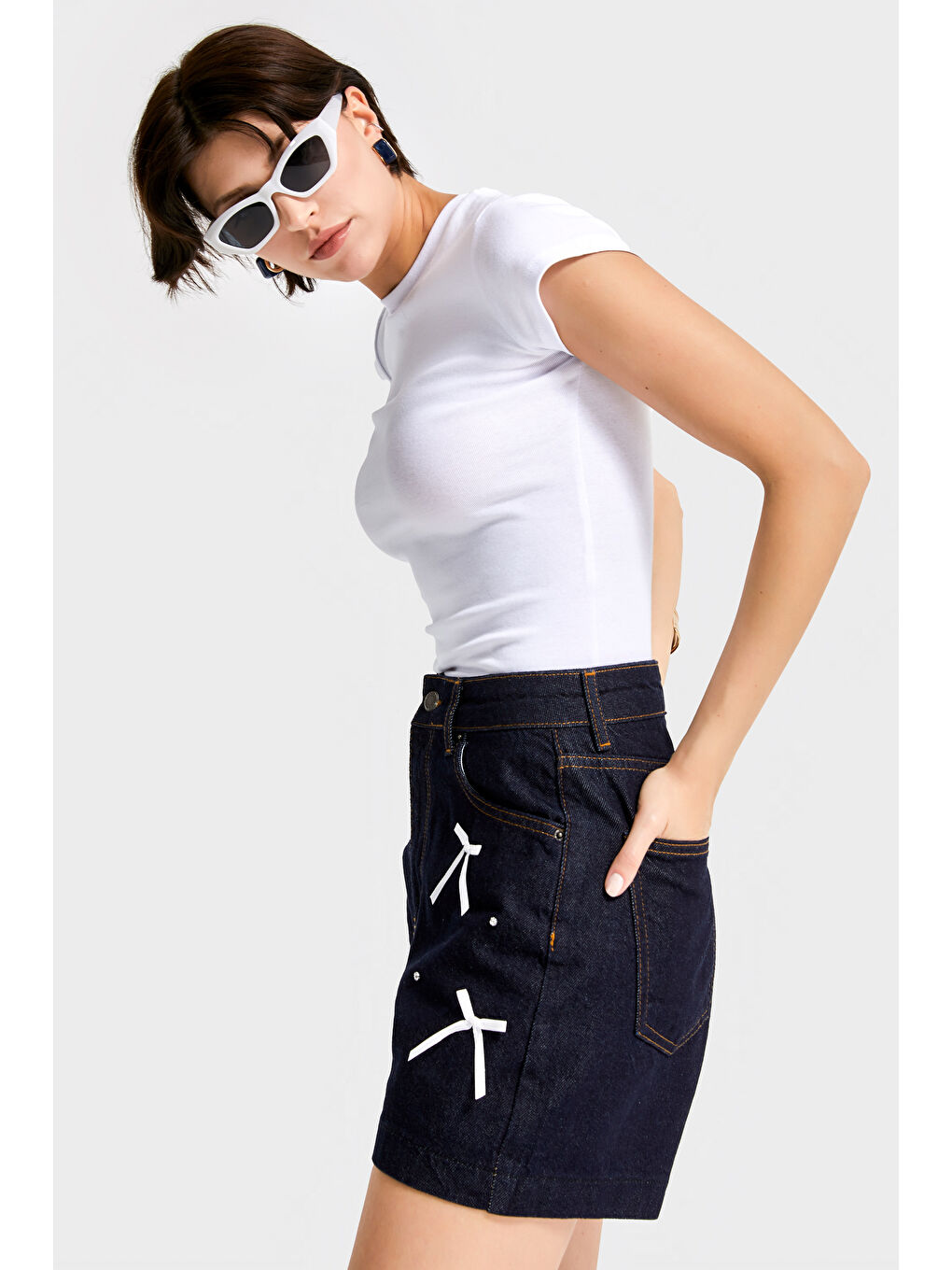 Kadın İndigo Renk 7s5-35 Midi Boy Fiyonk Detaylı %100 Pamuk Yüksek Bel Tasarım Denim Şort-3