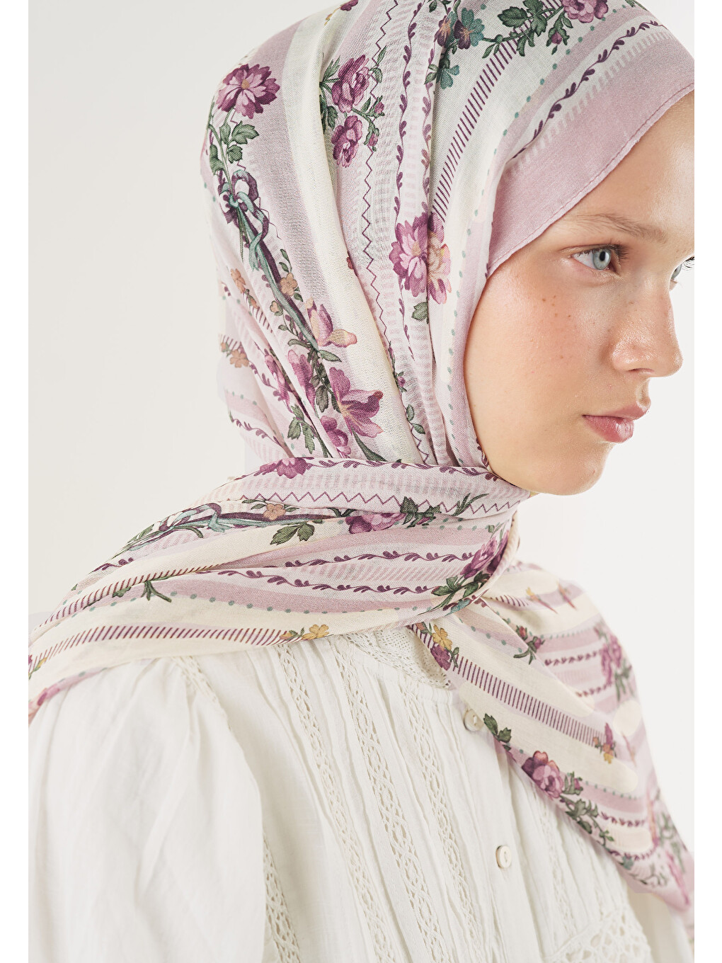 Pembe Floral Touch Desen Soft Viskon Şal Pudra-3