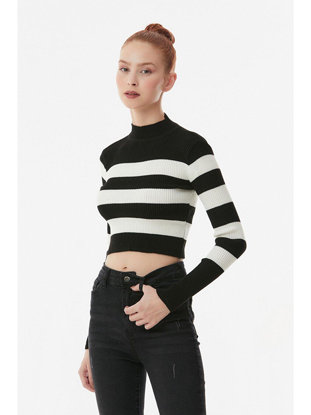 Siyah Fitilli Dik Yaka Triko Kazak-2