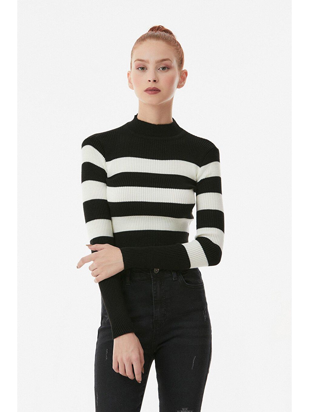 Siyah Fitilli Dik Yaka Triko Kazak-4