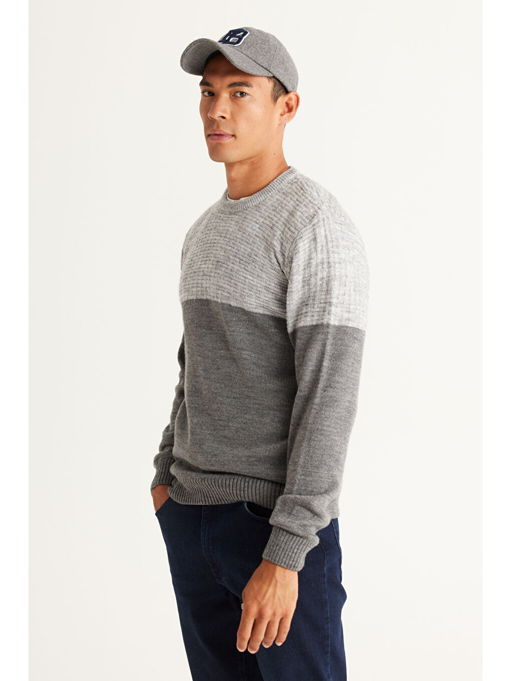 Erkek Gri Melanj Standart Fit Normal Kesim Bisiklet Yaka ColorBlok Desenli Triko-2