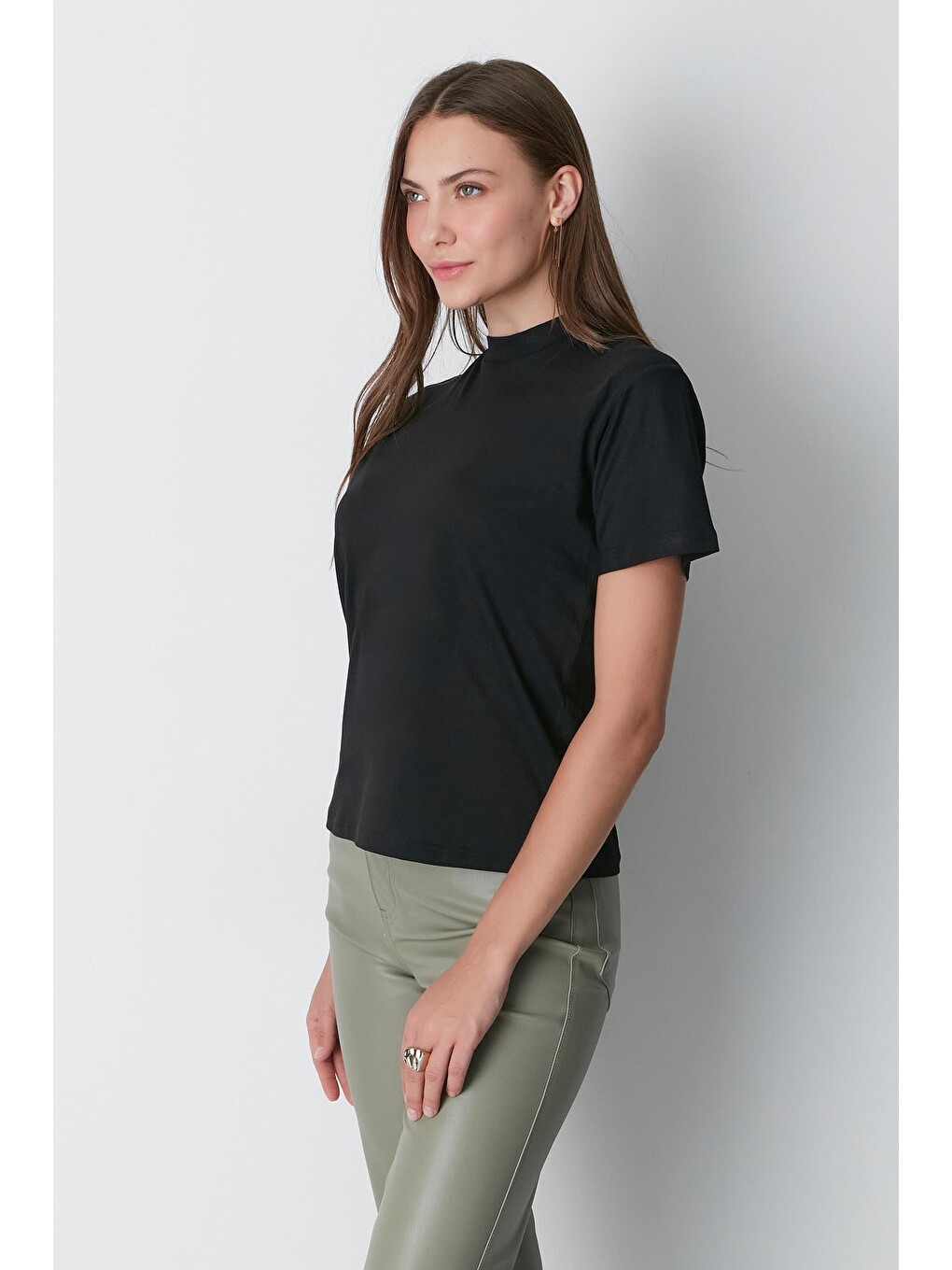 Dik Yaka Kısa Kol 2'li Basic T-Shirt 957 Siyah/Beyaz-10