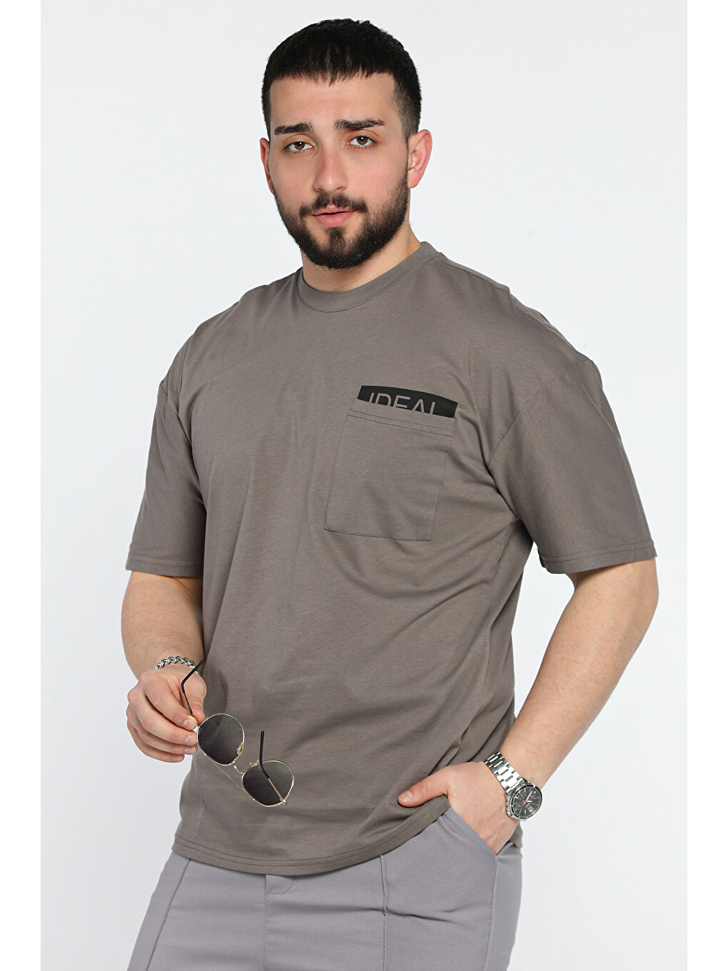 Bej Erkek Tek Cepli Bisiklet Yaka Baskılı Tişört