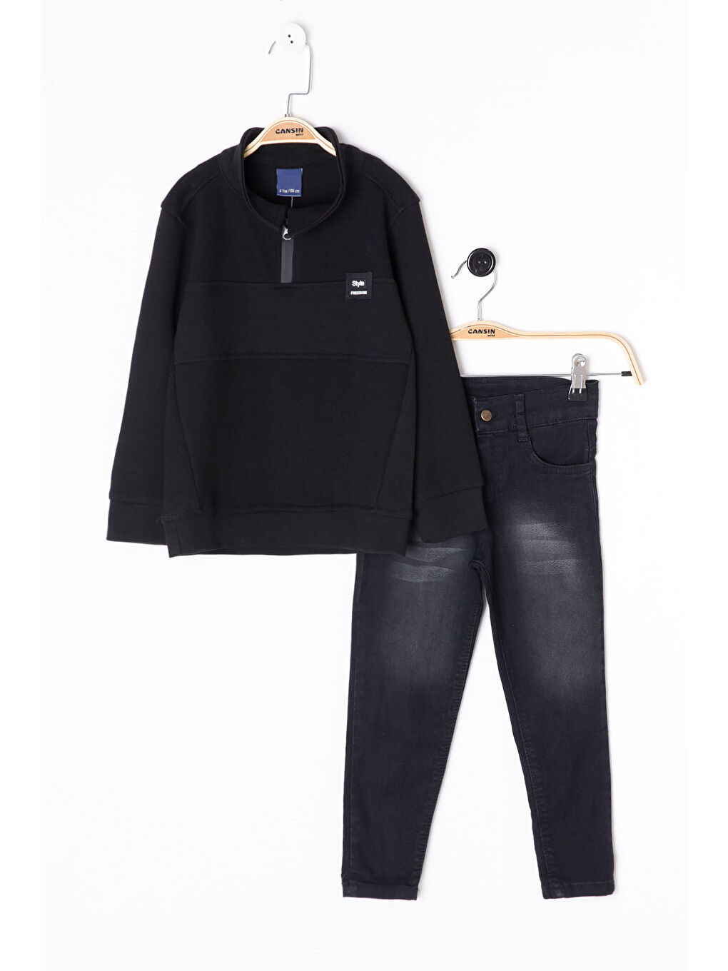 Siyah Fermuar Yakalı Sweatshirt ve Jean Pantolonlu Erkek Çocuk Takım 20107