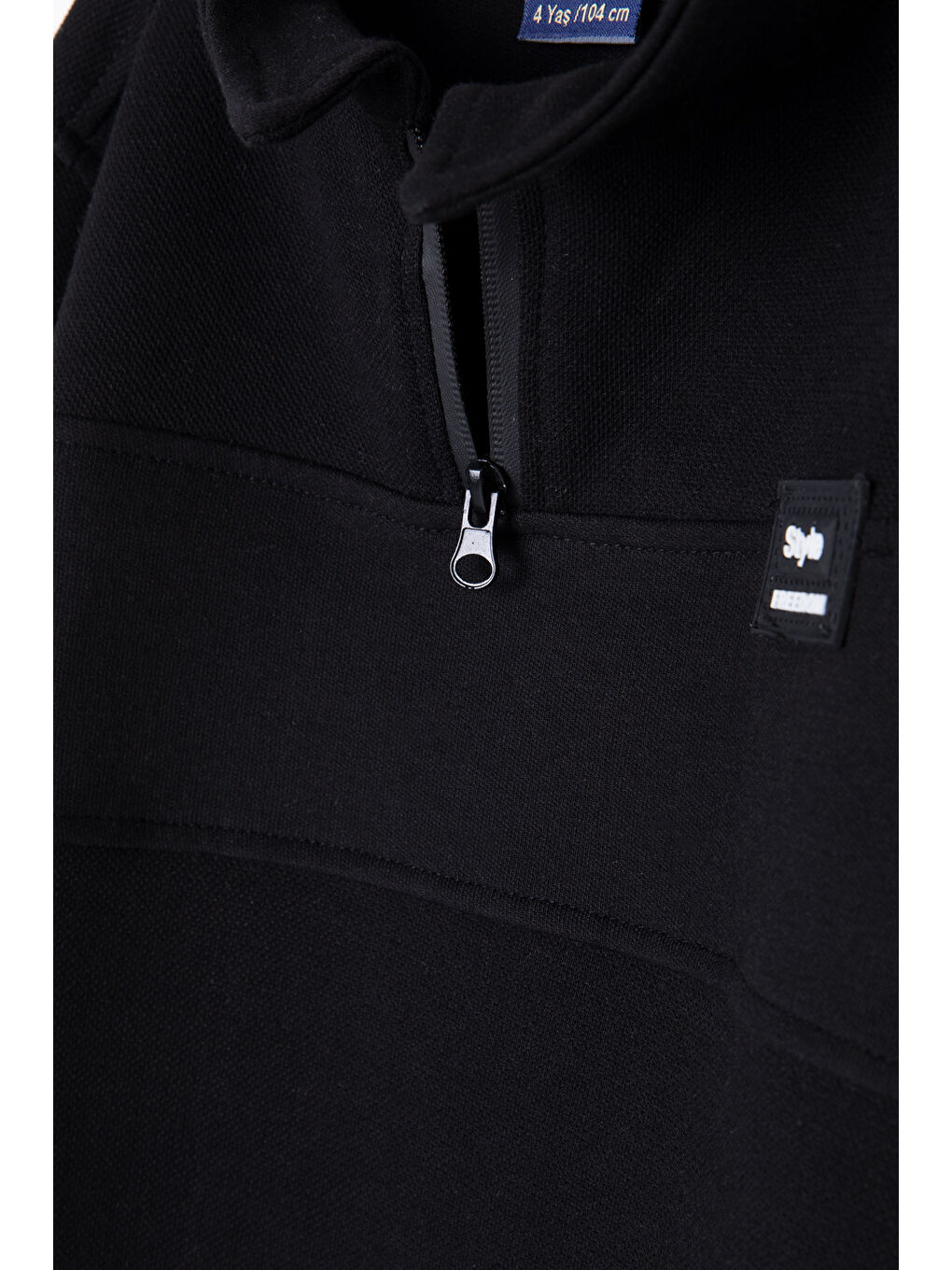 Siyah Fermuar Yakalı Sweatshirt ve Jean Pantolonlu Erkek Çocuk Takım 20107-1